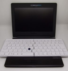 ポータブックのキーボードを完全に開いたところ